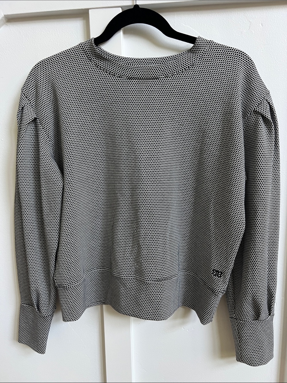 ALBION LONG SLEEVE TOP - NEVER WORN